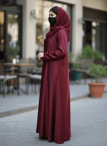 The Royal Maroon Majesty